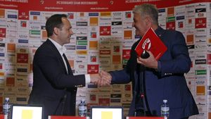 Spaniolii aduși de Andone, care voiau să cumpere Dinamo, nu au mai semnat actele și nu au trimis garanția de trei milioane de euro! Aveau termen până luni, dar nu au mai dat niciun semn | EXCLUSIV