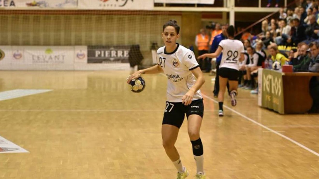 Vâlcea, la un pas de a încheia pe podium anul 2017. La echipă a debutat o nouă jucătoare, despre care selecționerul Ambros Martin a dat asigurări că este "o afacere excelentă"