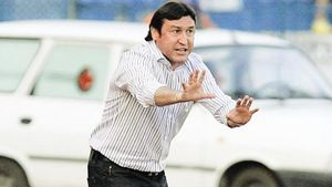 "Apărarea Franței e slabă!** Să-i atacăm!"