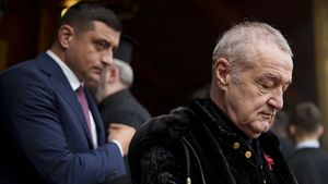 Nu l-a iertat pe Gigi Becali pentru ce i-a făcut. George Simion: „E teleghidat de sistem”