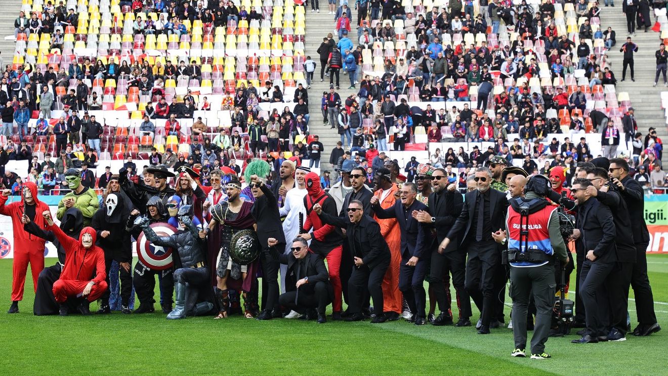 Ilie Dumitrescu, dat pe spate de costumele fotbaliştilor de la FCSB! Pe cine şi-a ales favorit