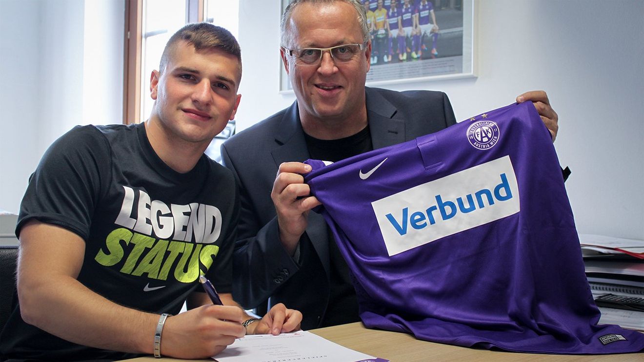 Dinamo face un nou transfer surprinzător! Cine e Petar Gluhakovic, fotbalistul care n-a mai jucat vreun meci de aproape un an