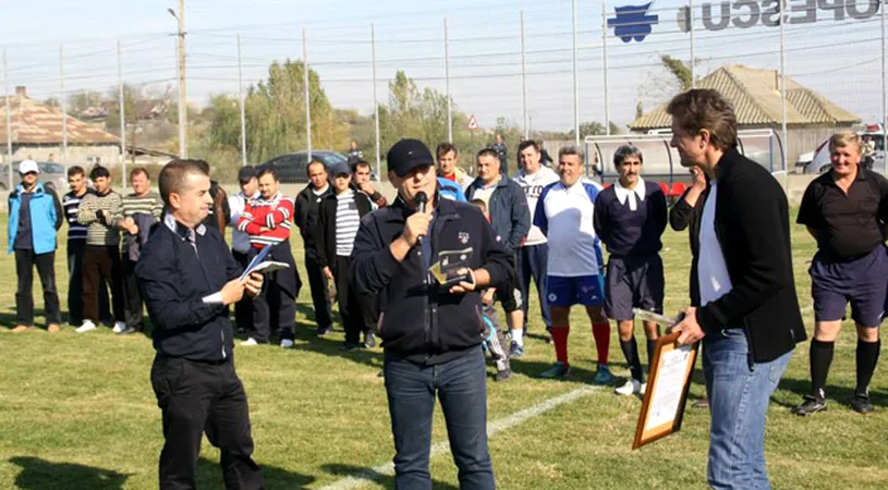 Gică Popescu** are bază sportivă la Luncavița!