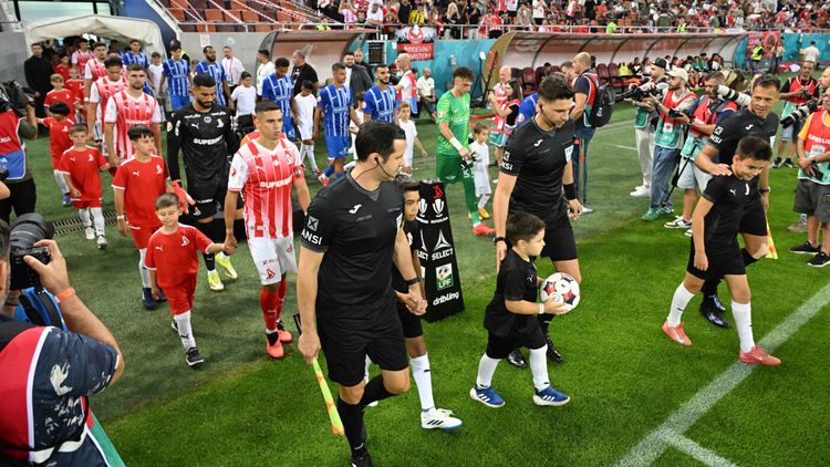 Scandalul Armstrong – Alibec. Ce au scris arbitrii în raport la Dinamo – Farul și greșeala decisivă a atacantului. EXCLUSIV