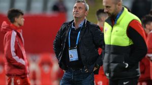 Rednic s-a săturat! "Dacă vă place de el, îl puteți lua acasă". Antrenorul pare dispus să renunțe la el