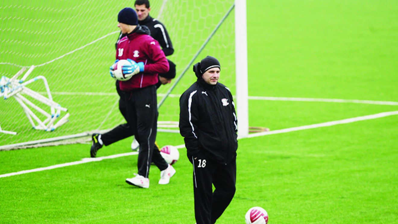 Șumudică știe ce vrea: "Doi fundași pentru Europa!"