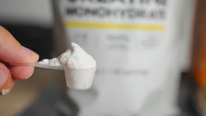(P) Ce este creatina monohidrat și cum este utilizată?