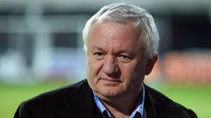 Adrian Porumboiu nu a fost impresionat de meciurile din Bundesliga: „Nu că e o nuntă fără lăutari, dar a fugit şi mireasa”