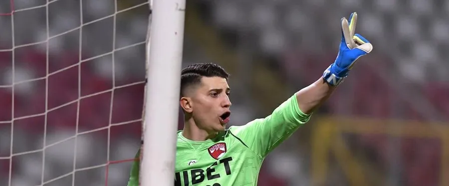 mihai-esanu-portar dinamo