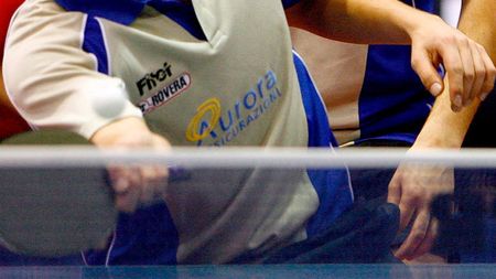 Szocs și Dodean s-au calificat în turul doi la CE de tenis de masă