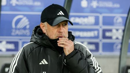 Edi Iordănescu pare că are zilele numărate la Legia Varșovia. „I-a expus la ridicol. Are dublă personalitate”