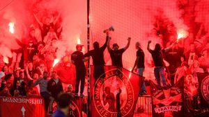 Gest uluitor al fanilor lui Spartak Moscova: au aruncat o "rachetă" spre arbitrul meciului cu Maribor. VIDEO