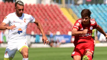 FC Bacău a pierdut amicalul cu SC Oțelul, dar a mai adus un jucător. Constantin Enache a împrumutat un fotbalist din prima divizie
