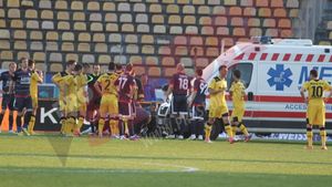 Momente de panică la Brașov!** Portarul Oțelului a rămas inconștient după ce a primit un genunchi în tâmplă! Ce s-a întâmplat