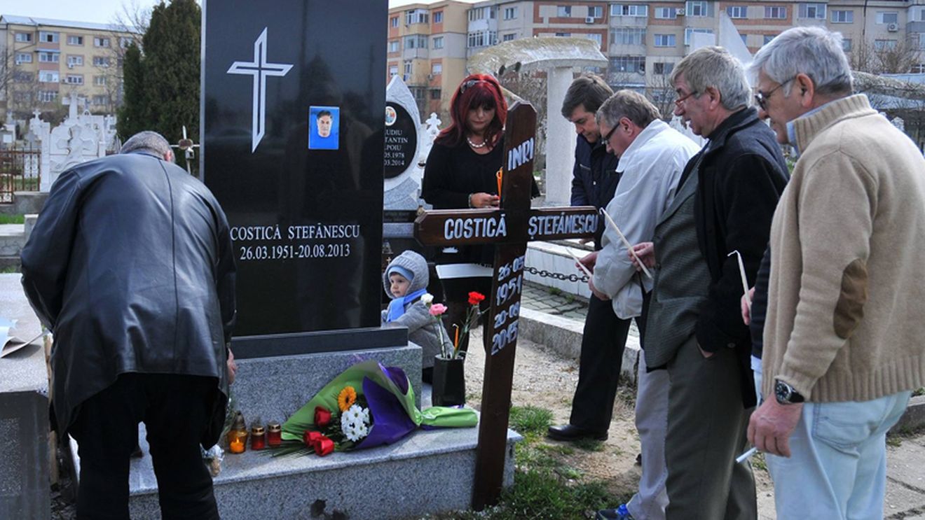 Craiova Maxima și-a omagiat căpitanul: "Costică Ștefănescu a fost un coechipier și un prieten extraordinar"