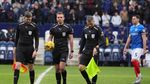 Cutremur în Premier League! Un arbitru important, suspendat după acuzații grave