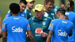 CM 2026 Ancelotti a revoluționat Brazilia cu o metodă din NFL. Ce poartă fotbaliștii la antrenamente pentru fazele fixe