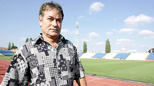 Costică Ștefănescu, antrenor la arabi