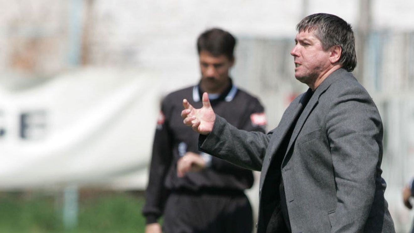 Țălnar ia 7 jucători de la Dinamo II!** "Avem numai nenorociri pe cap, dar ne ducem crucea la bun sfârșit"