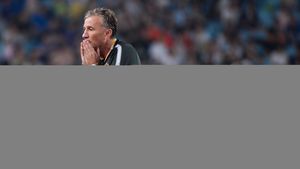 Dan Petrescu s-a întors la CFR! VIDEO | Toate detaliile revenirii "Bursucului"