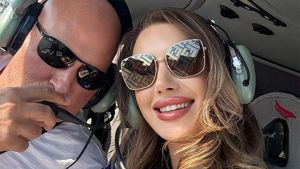 Milionarul Paszkany, care se iubește cu o ispită de la Insula Iubirii cu 24 de ani mai tânără, s-a stabilit într-un alt rai al milionarilor. Nu e nici Dubai, nici Marbella, nici Budapesta