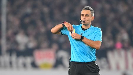 Scene uluitoare cu Horațiu Feșnic în Arabia Saudită, unde jucătorii l-au alergat pe arbitrul român în drumul spre VAR. Comentatorii au început să râdă în direct