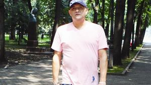 EXCLUSIV | Primele imagini cu Balint după externare. Fostul mare fotbalist a fost externat și urmează cu sfințenie sfaturile medicilor