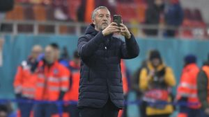 Meme Stoica a dezvăluit cine e fotbalistul cu un talent nemaivăzut: „Fenomenal la 18 ani. Suportă greu celebritatea”