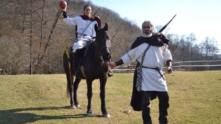 VIDEO | Aurelia Brădeanu, într-o ipostază în care n-ați mai văzut-o, de războinică. Două mari noutăți propuse de FRH, cu ocazia Trofeului Carpați. Handbalul românesc intră în zodia ... dacilor