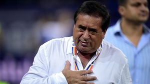 Ioan Niculae transformă Astra într-o forță a Ligii 1: a plătit salariile și anunță trei transferuri de top! Ce cadou i-a făcut lui Denis Alibec