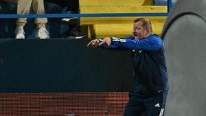 Hermannstadt caută antrenor. Ce s-a vorbit cu Dorinel Munteanu. „Are un potențial mare, dar nu forțez nota. Doar naivii spun asta”. EXCLUSIV