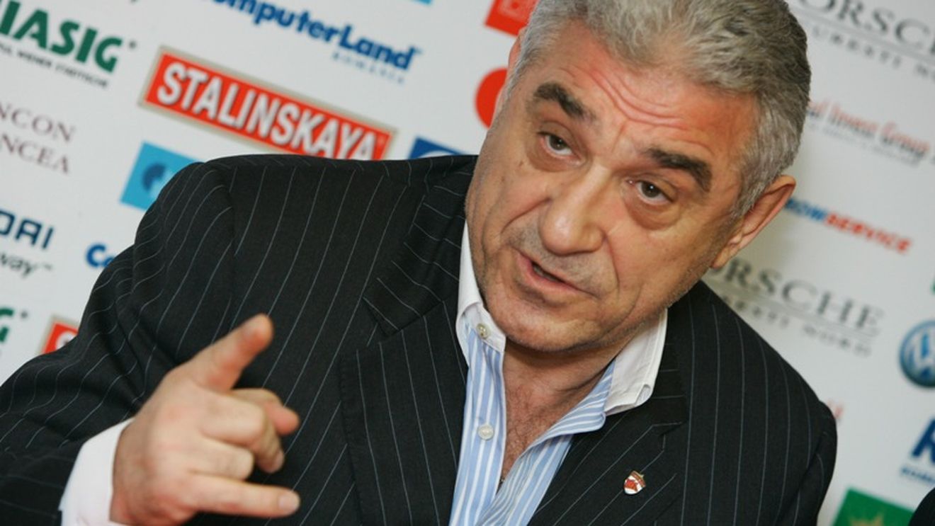 Becali: "Spaniolii mă întreabă dacă Steaua l-a luat cu ochii închiși pe Arthuro"