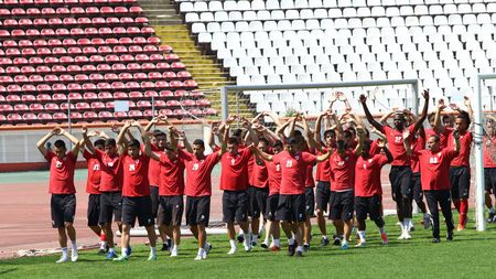 EXCLUSIV - Mulțescu l-a plăcut, dar a fost trimis acasă: "Nu citesc, dar văd mingea"