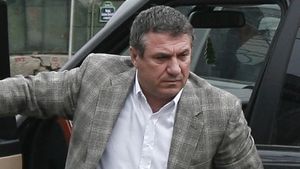 Victor Becali:** "Dacă Tănase nu pleacă la Koln, negocierile cu Steaua vor continua!"