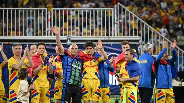 Cel mai lăudat jucător al Generației de Aur a fost prins băut la volan, după meciul de retragere împotriva echipei lui Jose Mourinho! Cât alcool consumase: „M-au urmărit cu girofarul și mi-au luat permisul 90 de zile”