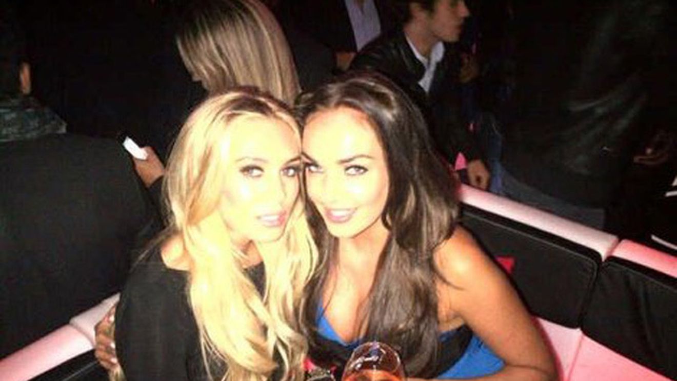 
Tamara Ecclestone arată senzațional. Deși e gravidă în luna a 7-a, vedeta e extrem de sexy
