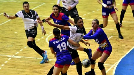 Finală SCM Rm. Vâlcea – CSM București sau Rapid și Gloria Buzău vor strica toate socotelile în Cupa României? Suporterii Rapidului au dat recital înaintea turneului Final Four + Ovidiu Mihăilă: „Încercăm să câștigăm”