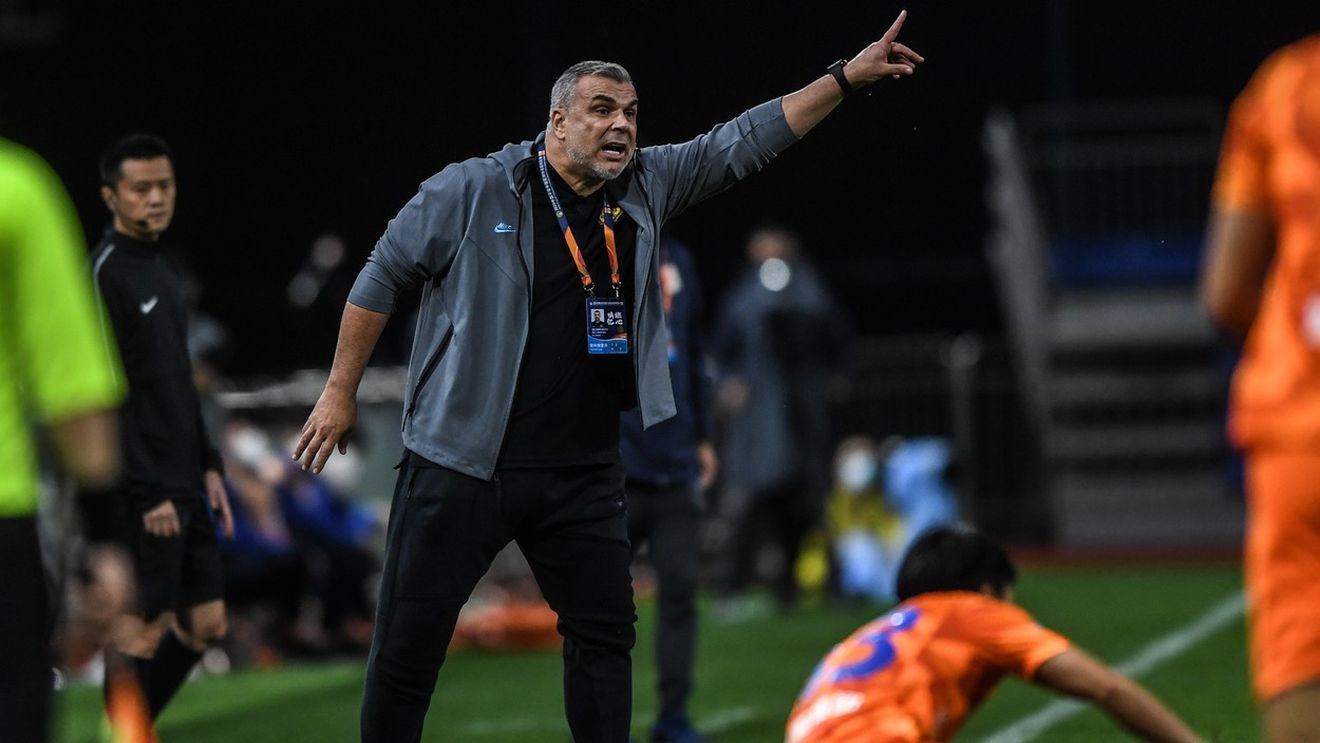 „Cosmin Olăroiu este acum în Dubai și negociază cu viitoarea echipă”. Antrenorul român, ofertă de milioane după ce s-a certat cu șefii campioanei Chinei