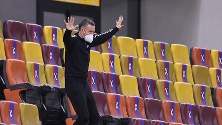Mihai Stoica, după nebunia de la FCSB - Dinamo: „E penalty indiscutabil la Man! Nu e roșu, dar e penalty”