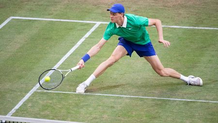 Jannik Sinner, eliminare surpriză în turul doi la Halle. Bublik, revenire uluitoare în fața liderului mondial