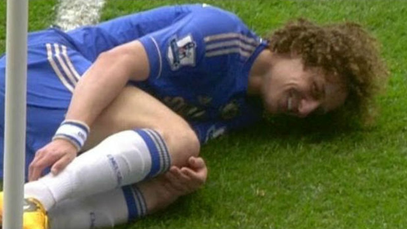 Sub ochii lui Chiricheș. Vă mai amintiți simularea lui David Luiz? VIDEO | Ce s-a întâmplat la Hull - Spurs e de 10 ori mai tare