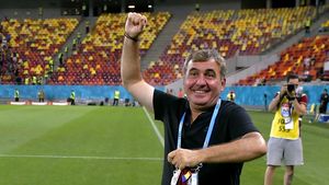 Transferul atacantului din naționala României la Farul e iminent! Gică Hagi e la un pas de o nouă lovitură: fotbalistul a ajuns la Constanța și așteaptă să semneze | EXCLUSIV
