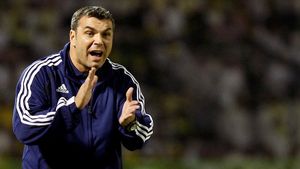 "Acum doi ani, Steaua nu putea înscrie 3 goluri lui Lyon"