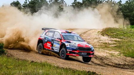 Românii se descurcă de minune în Raliul Ungariei. Simone Tempestini este în top