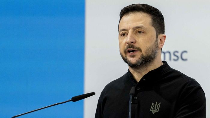 „Vii la mine în casă în chiloți?”. L-a şocat pe Mitică Dragomir cu tupeul său: cum l-a numit milionarul pe loc