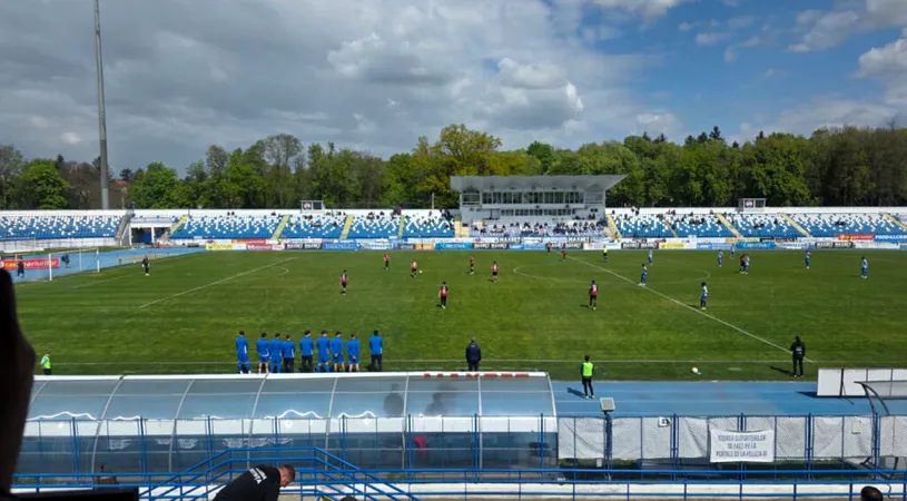 Protest în Copou! Fotbaliștii de la Poli Iași au refuzat să joace în debutul meciului cu Bistrița, iar la final și-au spus oful. ”E foarte, foarte greu! Suntem ca niște muncitori de pe șantier”