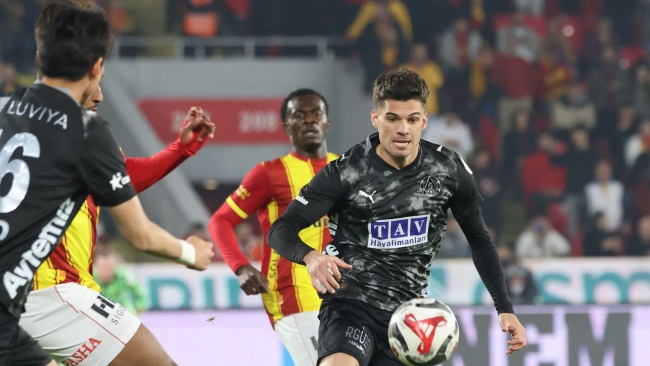 Ianis Hagi a primit o veste bună. Patronul lui Olympique Marseille a luat decizia care îl apropie pe român de transfer