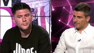 Daniel Niculae și Cristi Săpunaru s-au contrat în direct: „M-a amenințat!”. Reacția a venit în secunda următoare: „Un an dacă mă antrenez, îl bat de...” | VIDEO EXCLUSIV Rapid