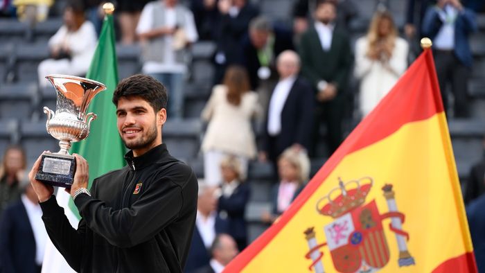 Carlos Alcaraz e campion la Roma și revine pe locul doi ATP, după finala cu Jannik Sinner: „Ești incredibil”