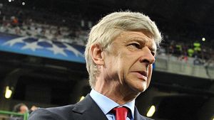 Umilința de pe San Siro l-a scos din minți!** Wenger i-a făcut una cu pământul pe jucătorii lui Arsenal: "Au fost proști ca terenul de joc"